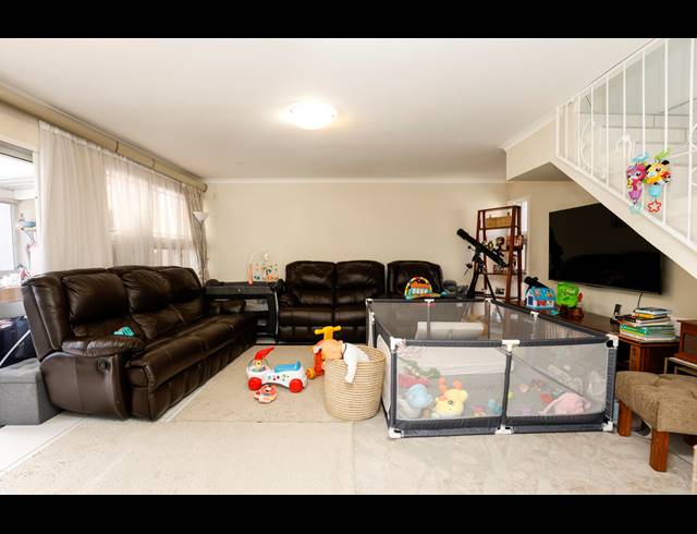 3 BEDROOM TOWNHOUSE FOR SALE IN MORNINGSIDE